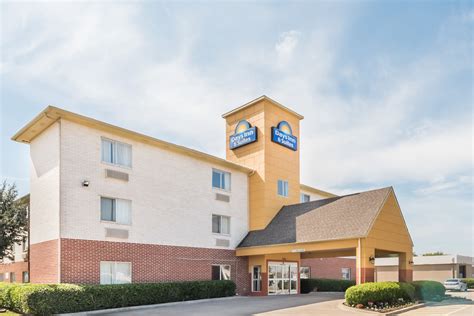 2334 west northwest highway|Days Inn & Suites by Wyndham Dallas .